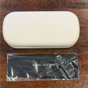 Marc Jacobs Cream Eyeglass Case with Black Cloth